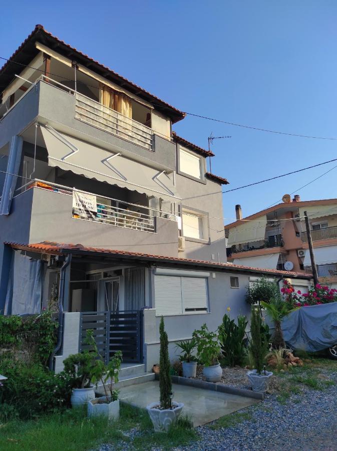 Nikoshouse Apartment Paralia Ofriniou Exterior photo